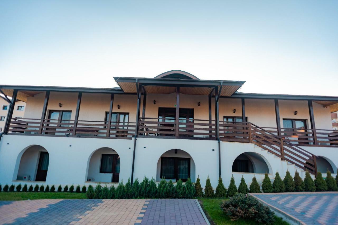 Tango Margo Hotel Valea Lupului  Bagian luar foto