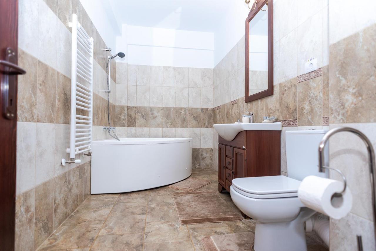 Tango Margo Hotel Valea Lupului  Bagian luar foto